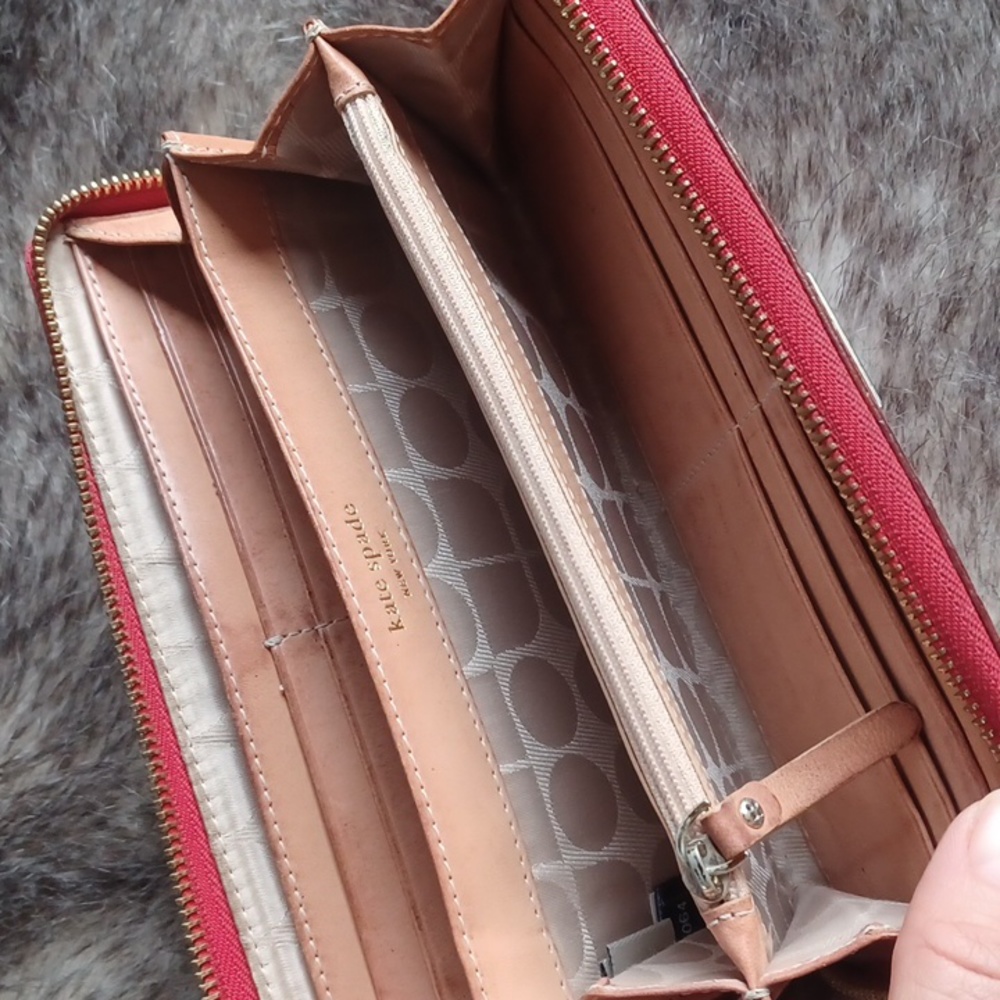 Kate Spade  wallet - Picture 9 of 16